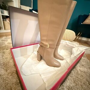 Vince Camuto Joanel Wide Calf New in Box Sz.6